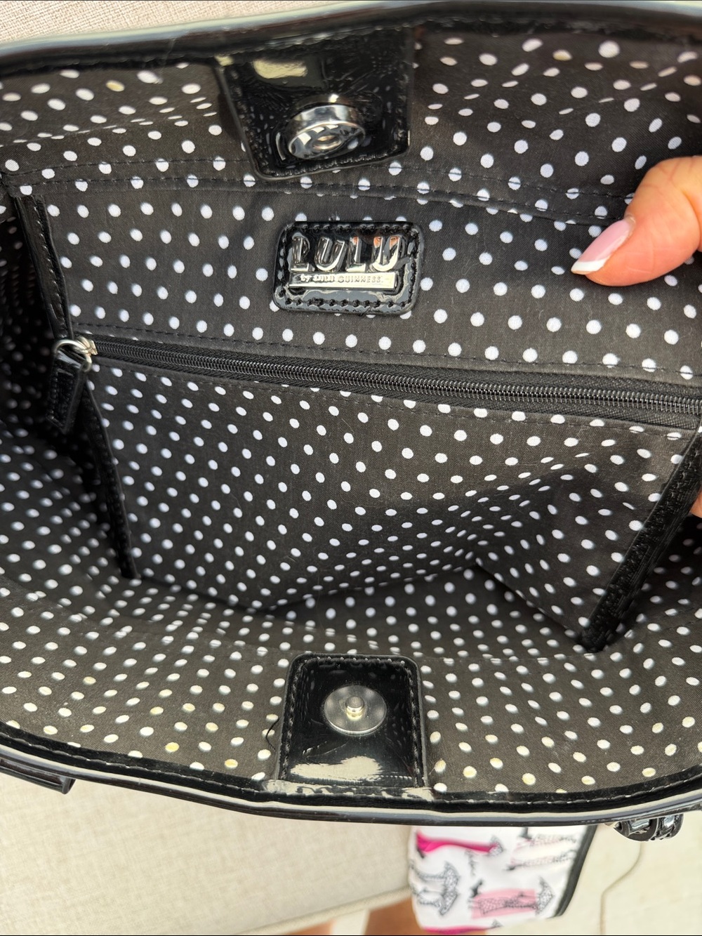Lulu Guinness White Tote with Pink & Black Fashion Print - Picture 9 of 9